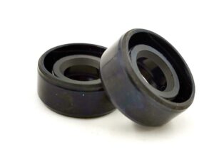 RETENTOR EIXO MARCHA BIZ 100/125/DREAM 100/POP 100/WEB100/PHOENIX (11.6X24X10) - 10491 EMBUS