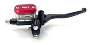 CILINDRO MESTRE FREIO DIANT. (BURRINHO) - TITAN/TWISTER/CB300 (VERMELHO) - 15884 EMBUS